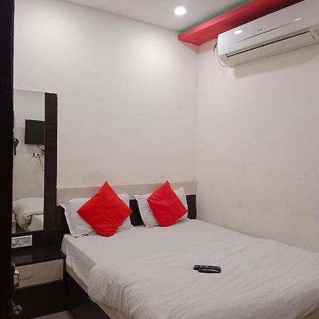Hotel Nahta Palace Ujjain Exteriör bild