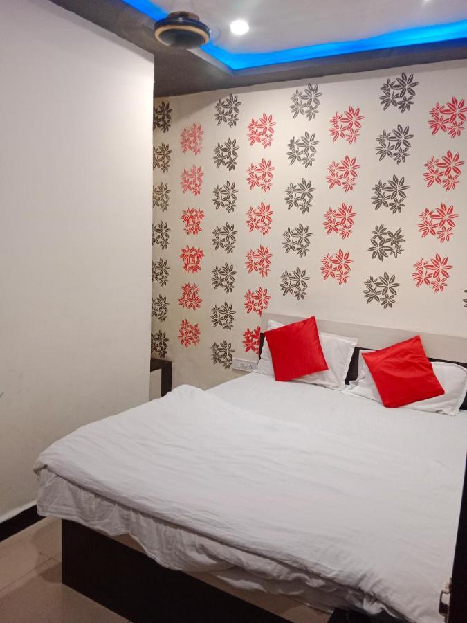 Hotel Nahta Palace Ujjain Exteriör bild